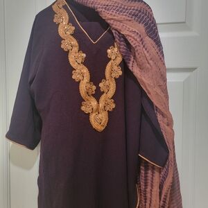 Shalwar kamiz and dopatta